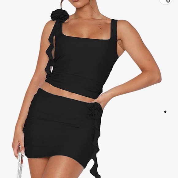 Trendy black 2 piece. Worn once! - Picture 2 of 2